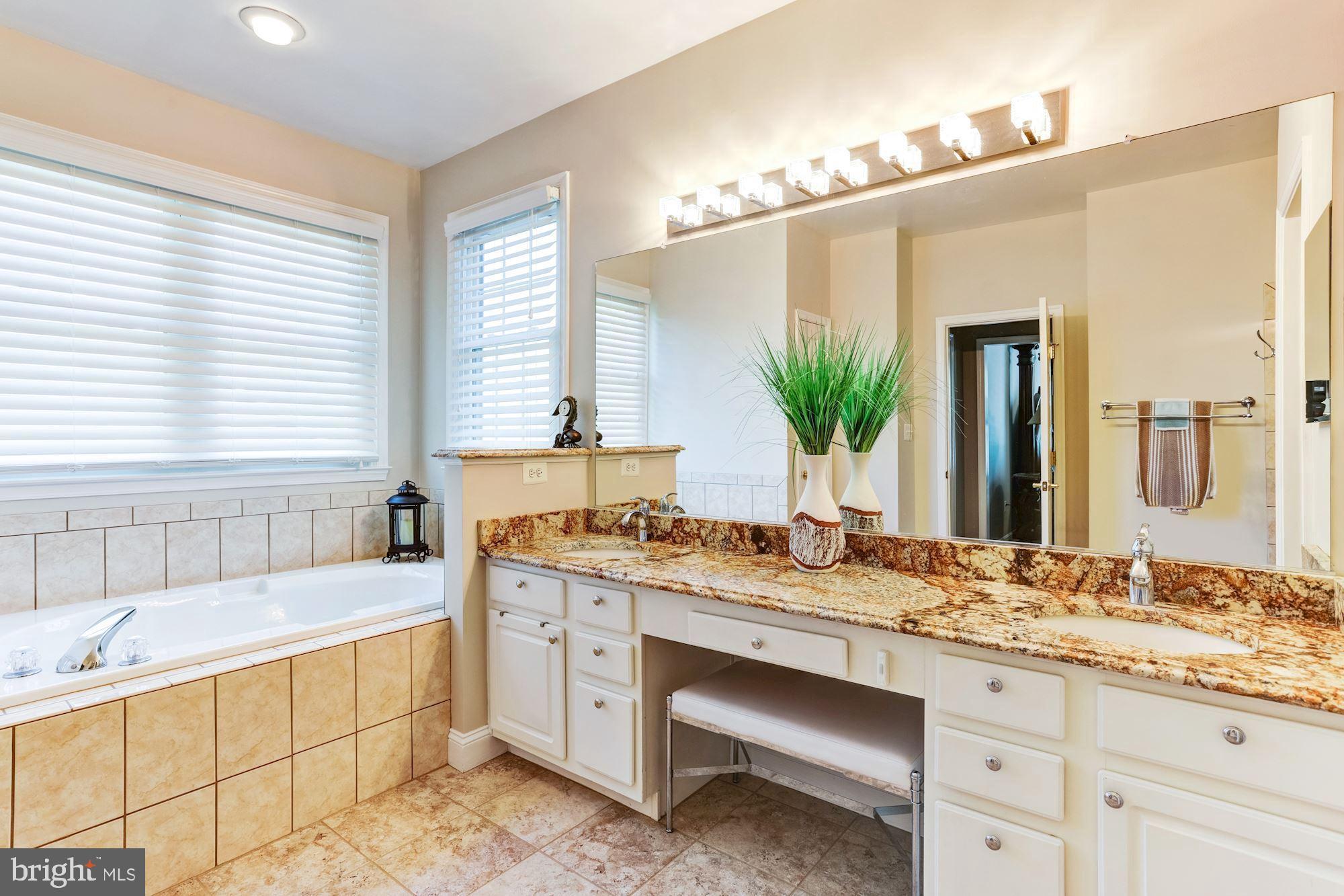 605 Havenhill Road Edgewater, MD 21037 - Photo 23 of 62 Recently upgraded Master Bath - soaking tub