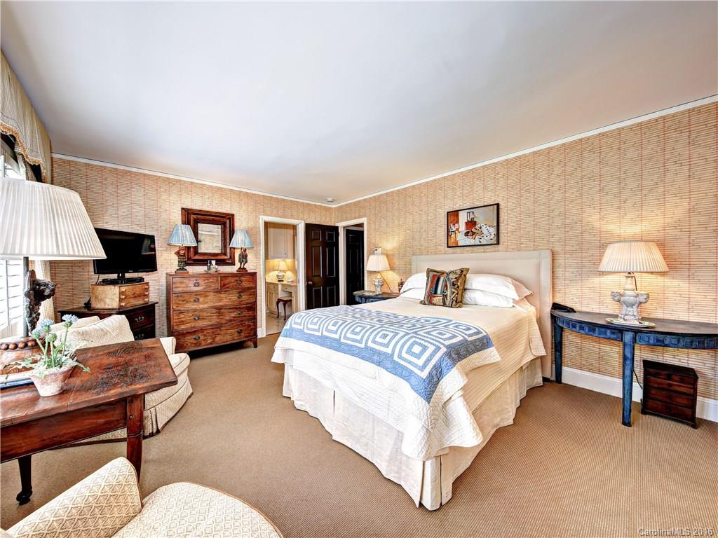 1100 Bolling Road Charlotte, NC 28207 - Photo 13 of 24 Gallery Image 13