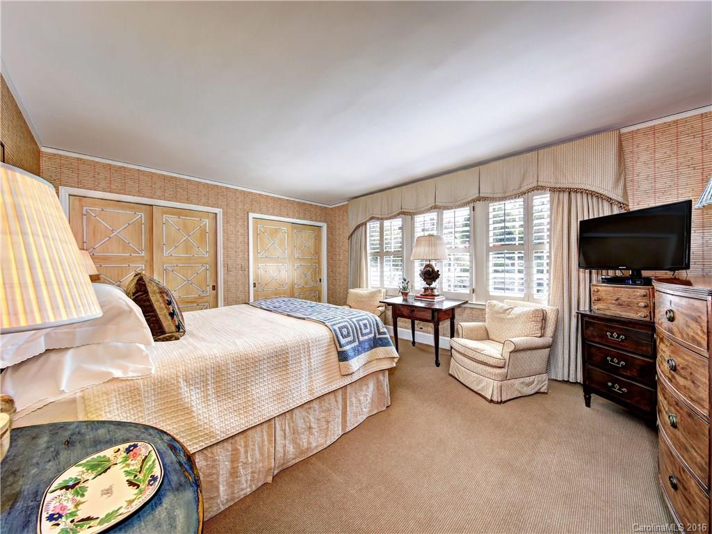 1100 Bolling Road Charlotte, NC 28207 - Photo 14 of 24 Gallery Image 14