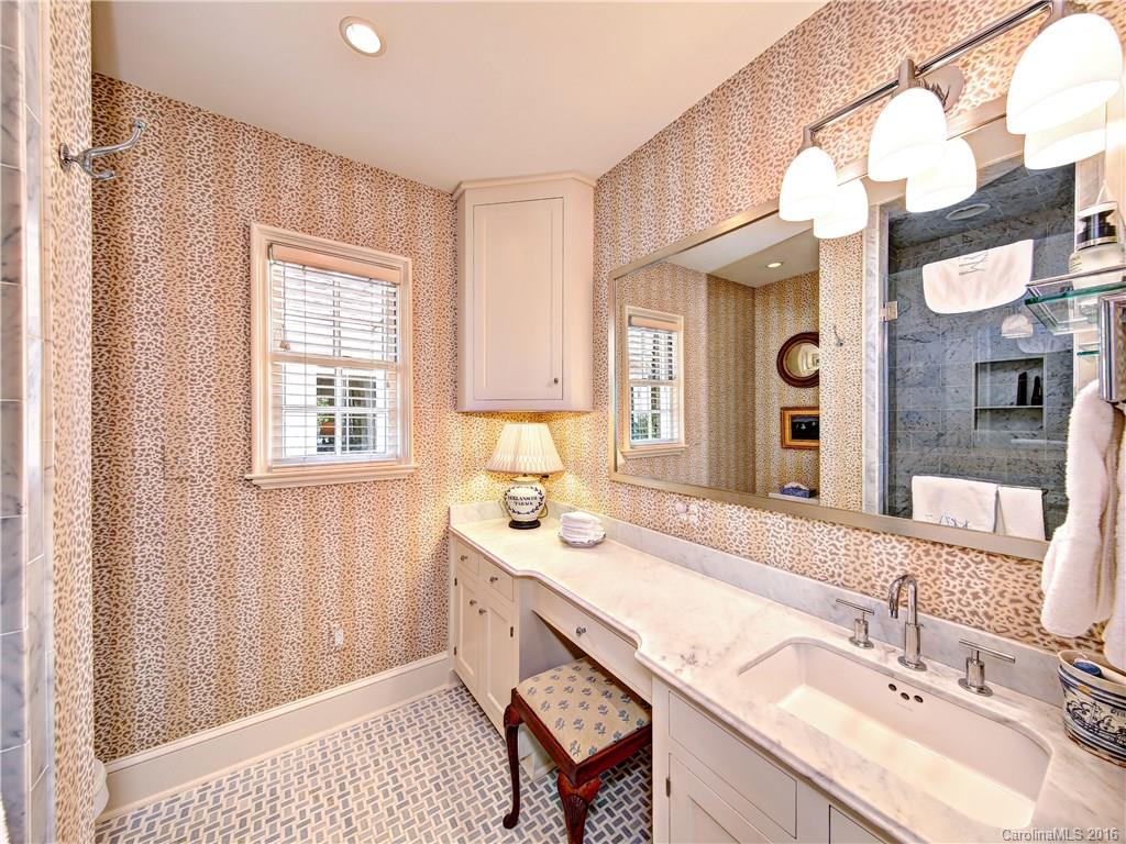 1100 Bolling Road Charlotte, NC 28207 - Photo 15 of 24 Gallery Image 15