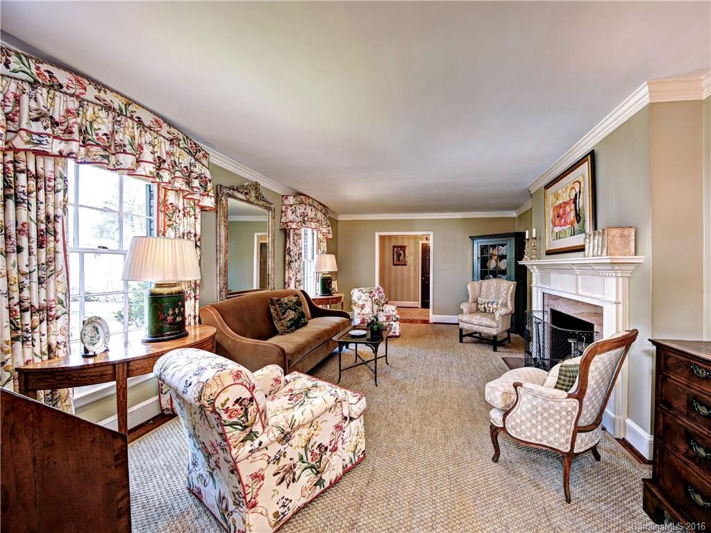 1100 Bolling Road Charlotte, NC 28207 - Photo 5 of 24 Gallery Image 5