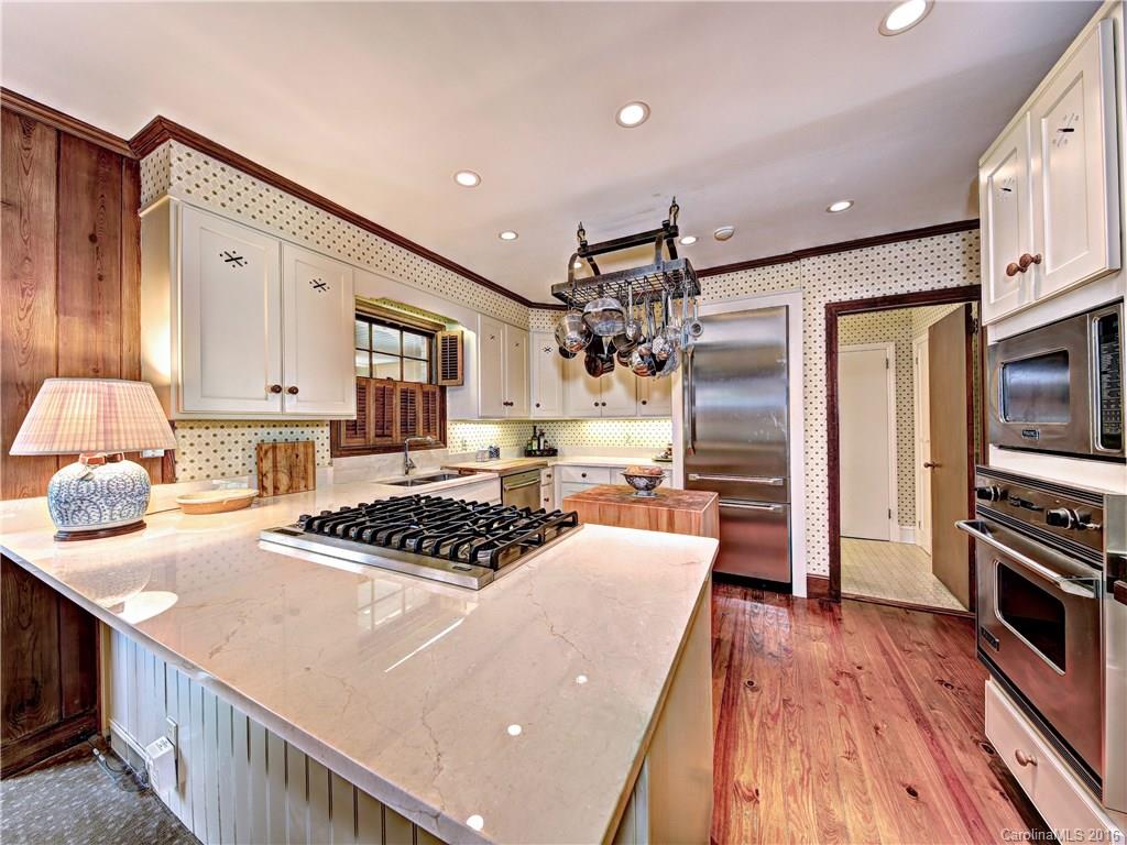 1100 Bolling Road Charlotte, NC 28207 - Photo 7 of 24 Gallery Image 7