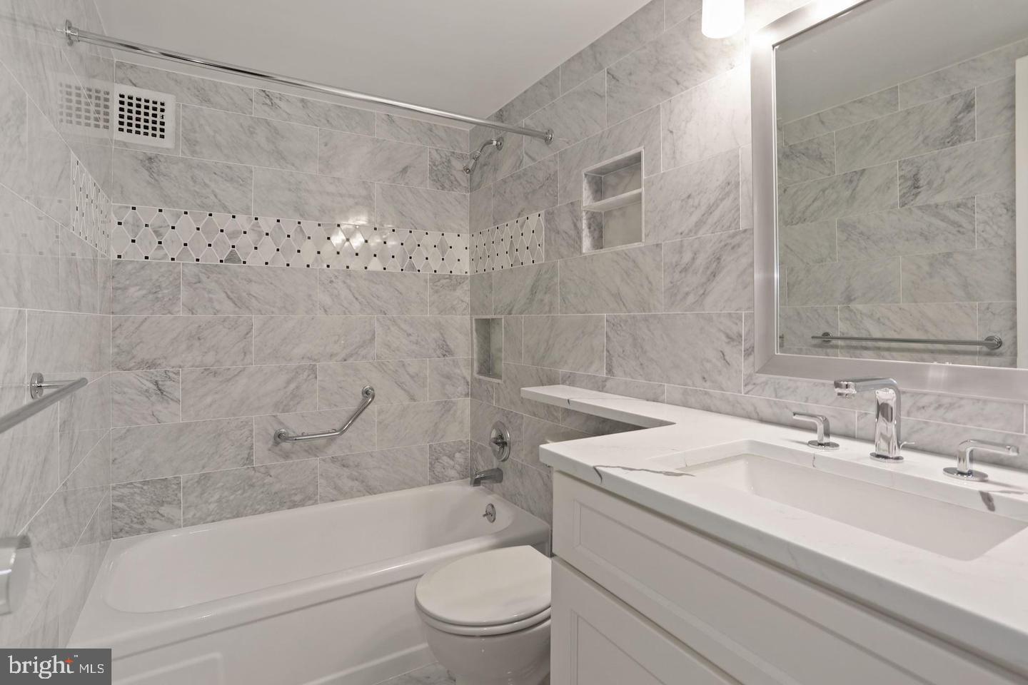 1800 R Street Northwest, Unit 204 Washington, DC 20009 - Photo 16 of 18 Gallery Image 16