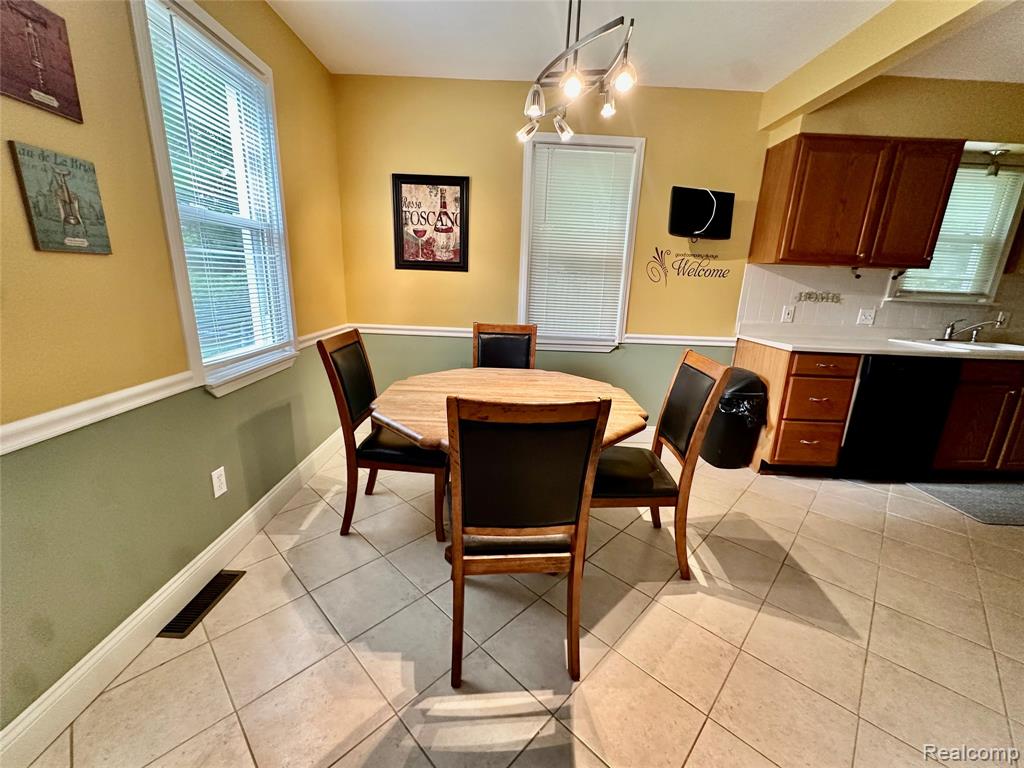 3404 Rockhaven Avenue Rochester Hills, MI 48309 - Photo 7 of 19