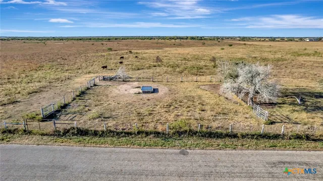 $154,800 | 5 Hiller Road, Inez, TX 77968
