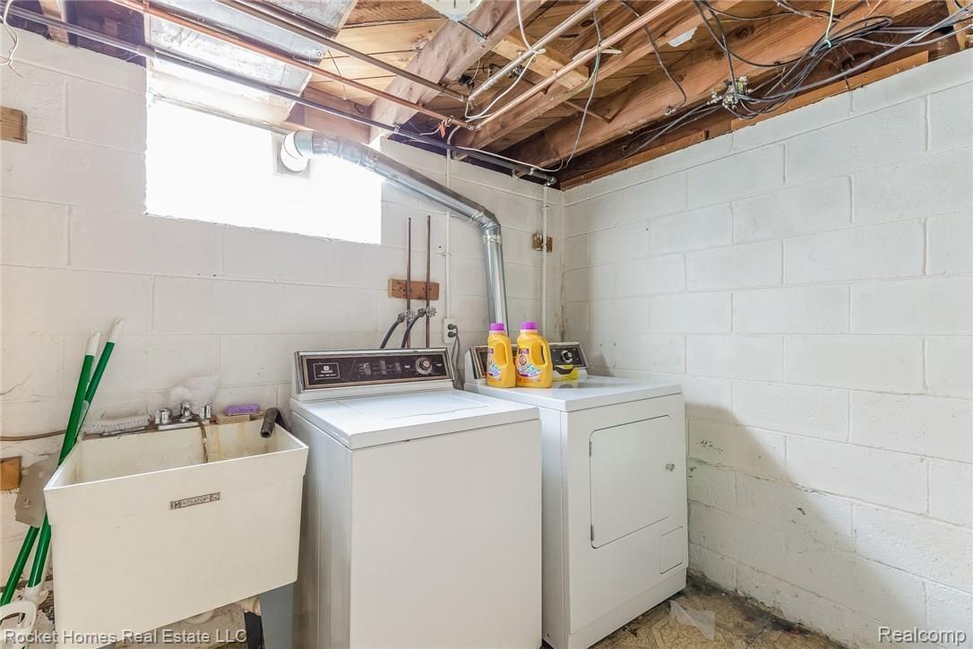 9333 Rosedale Boulevard Allen Park, MI 48101 - Photo 21 of 28 020-photo-laundry-room-6156968.jpg