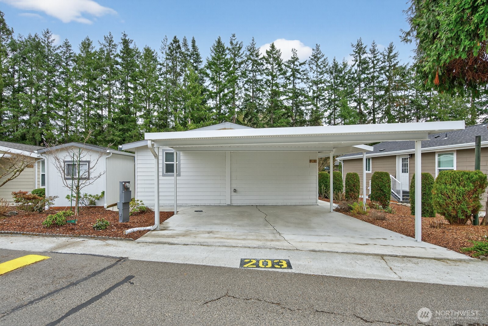 1725 242nd Street Southeast, Unit 203 Bothell, WA 98021 - Photo 2 of 27