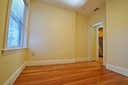73 Thatcher Street, Unit 302 Brookline, MA 02446 - Photo 7 of 12