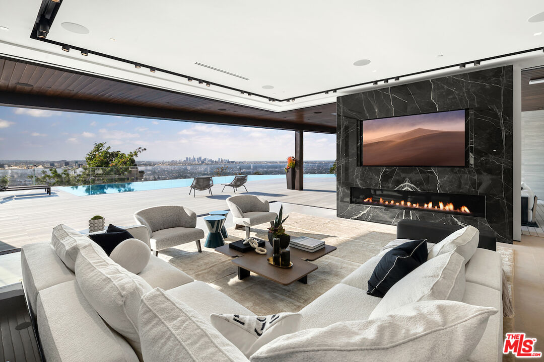 8116 Laurel View Drive Los Angeles, CA 90069 - Photo 1 of 75