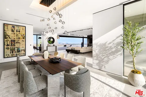 $23,500,000 | 8116 Laurel View Drive, Los Angeles, CA 90069