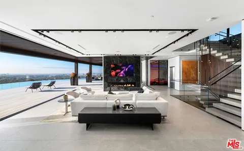 $23,500,000 | 8116 Laurel View Drive, Los Angeles, CA 90069