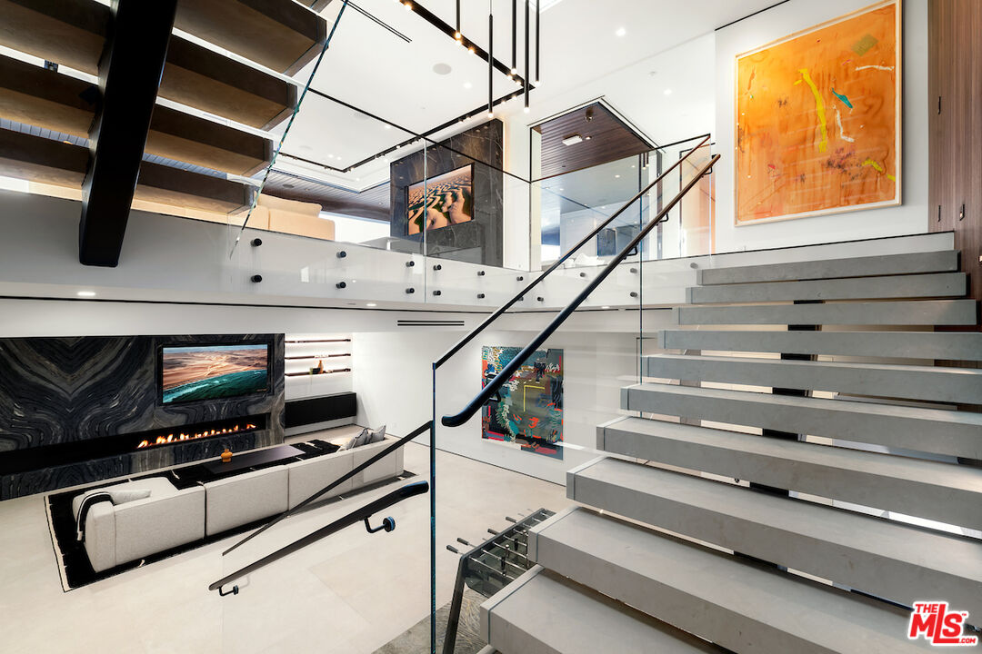 8116 Laurel View Drive Los Angeles, CA 90069 - Photo 21 of 75