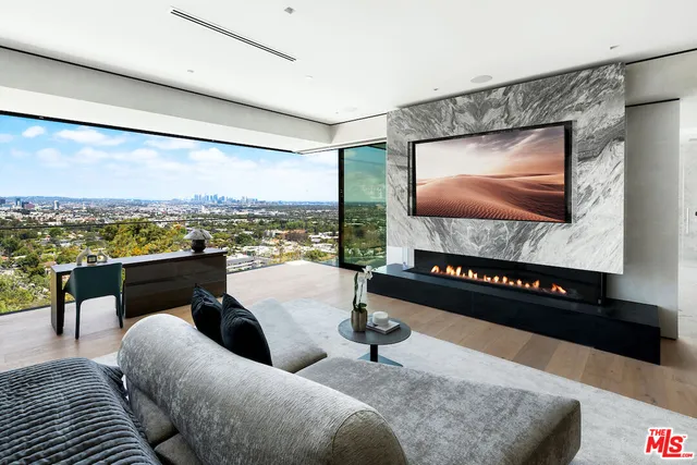 $23,500,000 | 8116 Laurel View Drive, Los Angeles, CA 90069