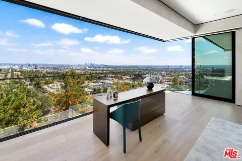 $23,500,000 | 8116 Laurel View Drive, Los Angeles, CA 90069