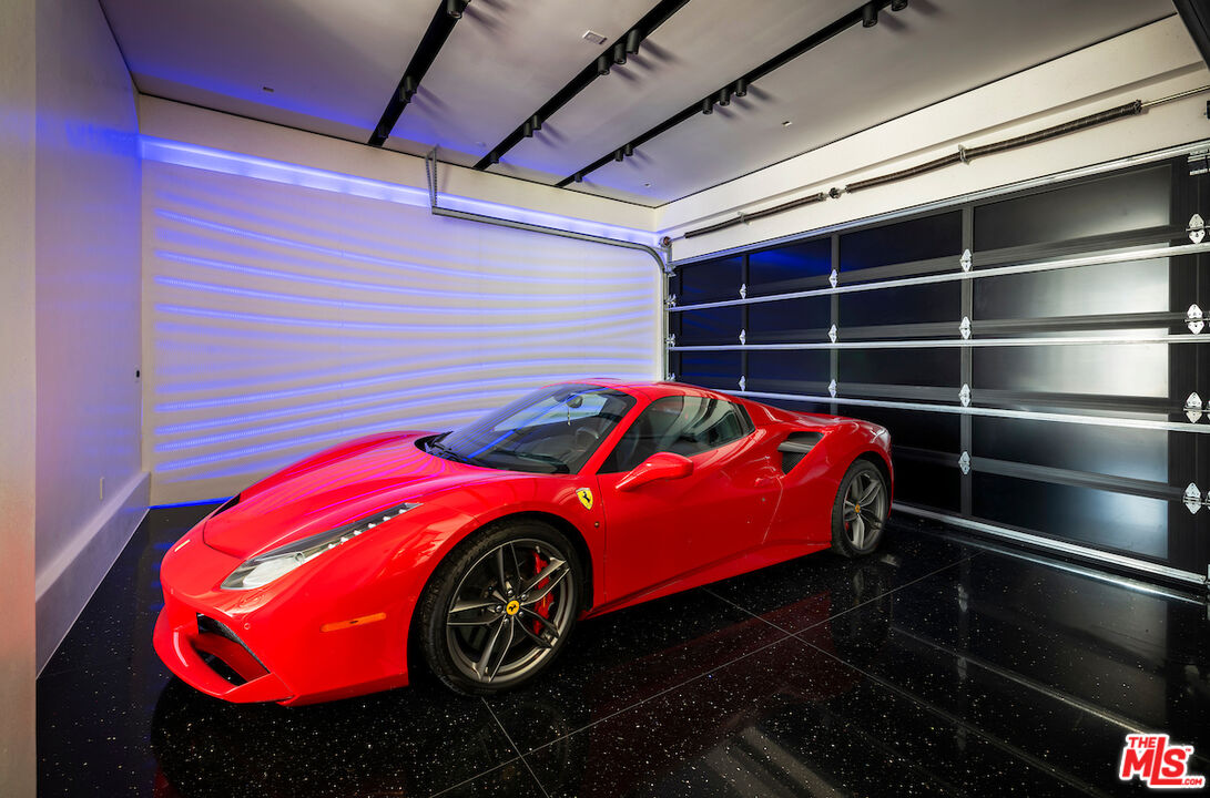 8116 Laurel View Drive Los Angeles, CA 90069 - Photo 5 of 75