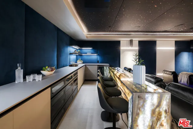 $23,500,000 | 8116 Laurel View Drive, Los Angeles, CA 90069