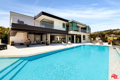 $23,500,000 | 8116 Laurel View Drive, Los Angeles, CA 90069