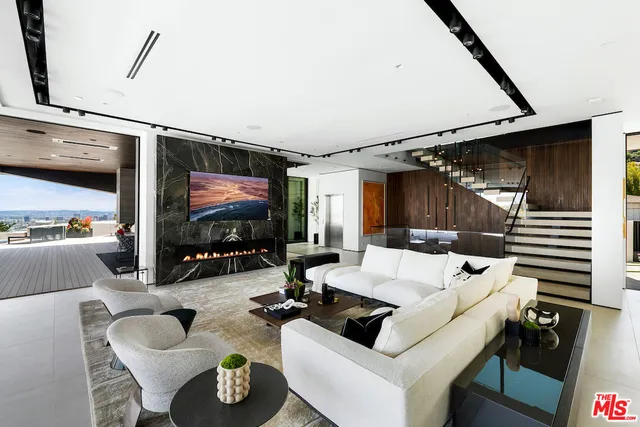 $23,500,000 | 8116 Laurel View Drive, Los Angeles, CA 90069