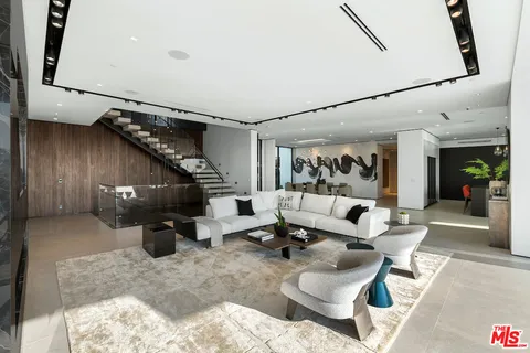 $23,500,000 | 8116 Laurel View Drive, Los Angeles, CA 90069