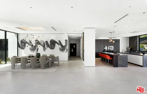 $23,500,000 | 8116 Laurel View Drive, Los Angeles, CA 90069