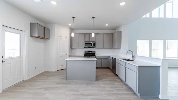 $376,092 | 13621 Endless Narrow Lane, Elgin, TX 78621