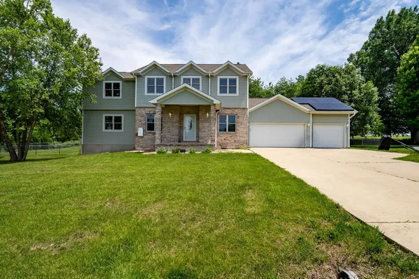 $399,900 | 9821 Gabriel Drive, Bloomington, IL 61705