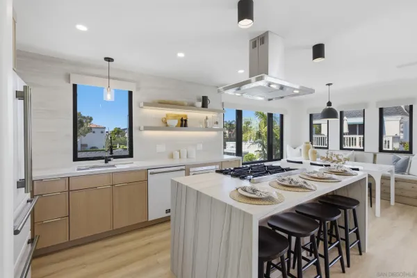 $2,995,000 | 811-13 Balboa Court, San Diego, CA 92109