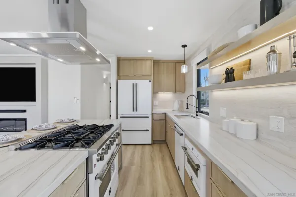 $2,995,000 | 811-13 Balboa Court, San Diego, CA 92109