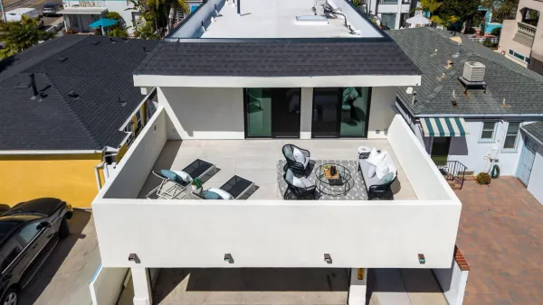 $2,995,000 | 811-13 Balboa Court, San Diego, CA 92109