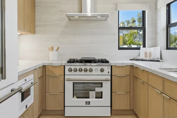 $2,995,000 | 811-13 Balboa Court, San Diego, CA 92109