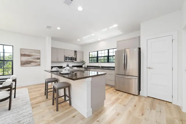 $2,300 | 11925 North Hoa Sen Circle, Houston, TX 77072