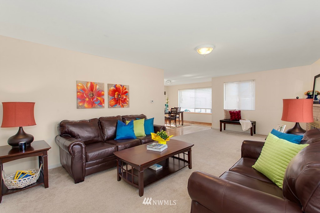 8318 214th Place Southwest Edmonds, WA 98026 - Photo 2 of 17 Gallery Image 2