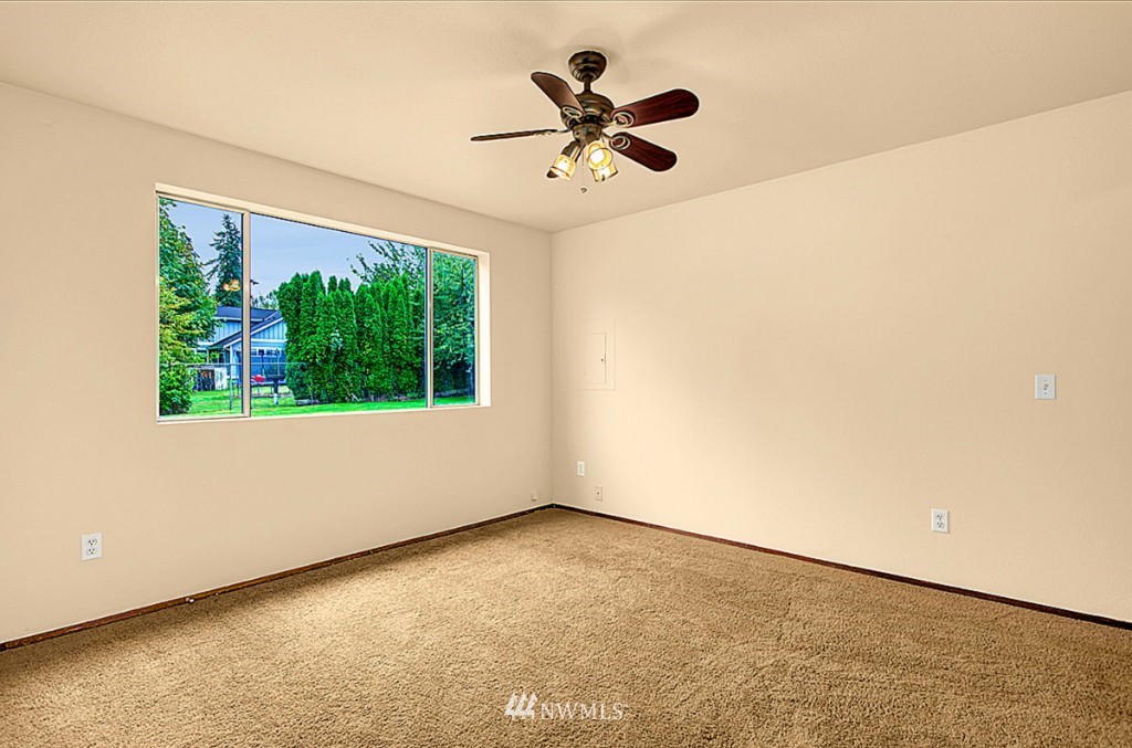 8318 214th Place Southwest Edmonds, WA 98026 - Photo 11 of 17 Gallery Image 11