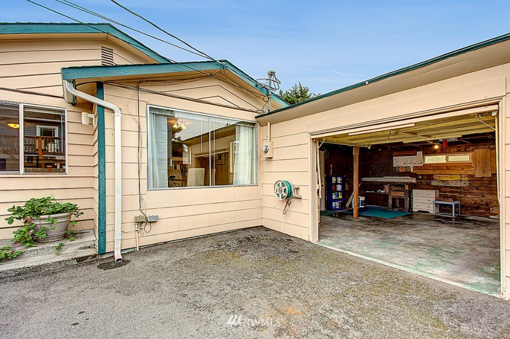 8318 214th Place Southwest Edmonds, WA 98026 - Photo 15 of 17 Gallery Image 15