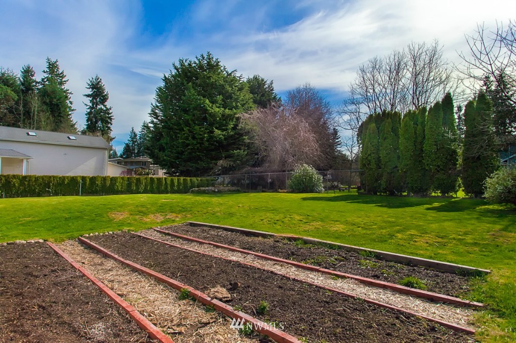 8318 214th Place Southwest Edmonds, WA 98026 - Photo 16 of 17 Gallery Image 16