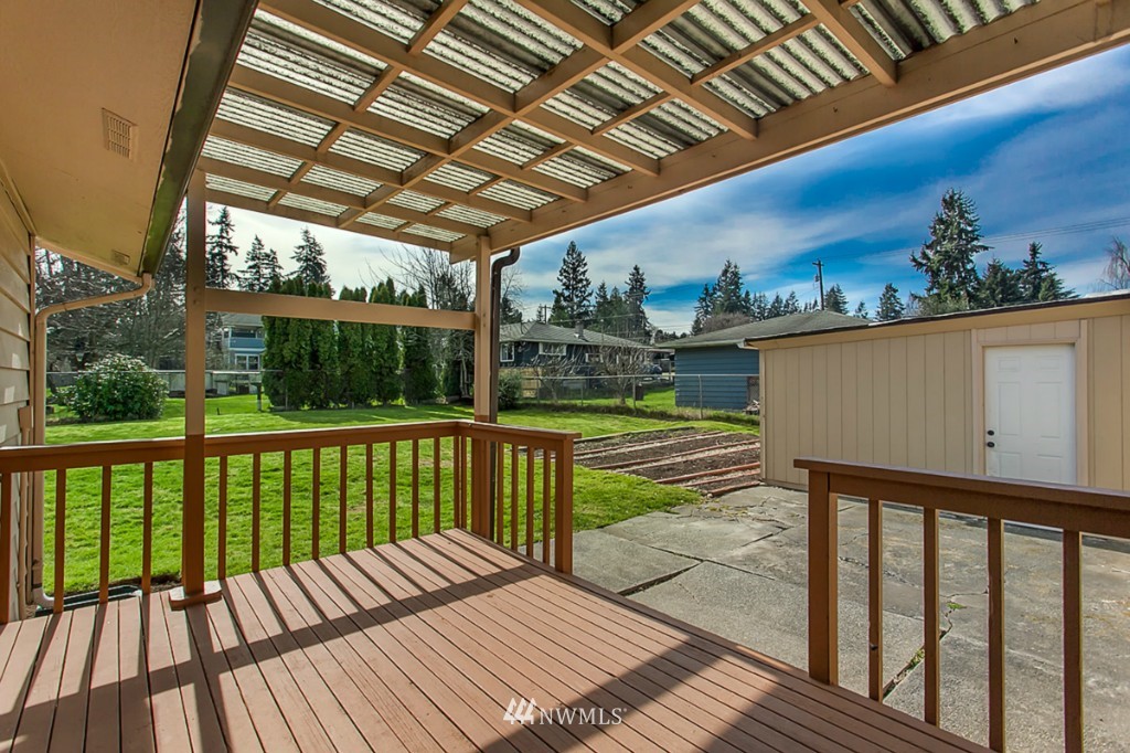 8318 214th Place Southwest Edmonds, WA 98026 - Photo 6 of 17 Gallery Image 6