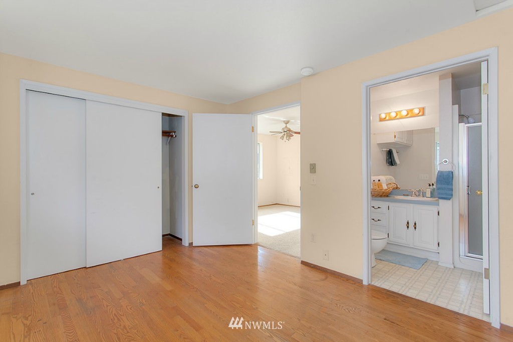 8318 214th Place Southwest Edmonds, WA 98026 - Photo 9 of 17 Gallery Image 9