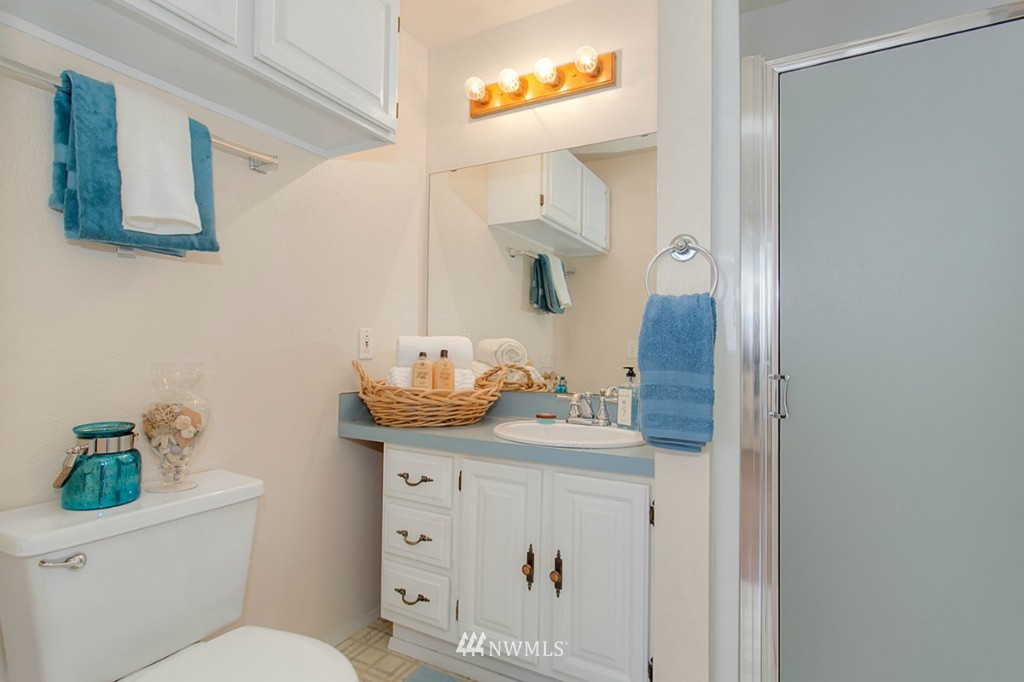 8318 214th Place Southwest Edmonds, WA 98026 - Photo 10 of 17 Gallery Image 10