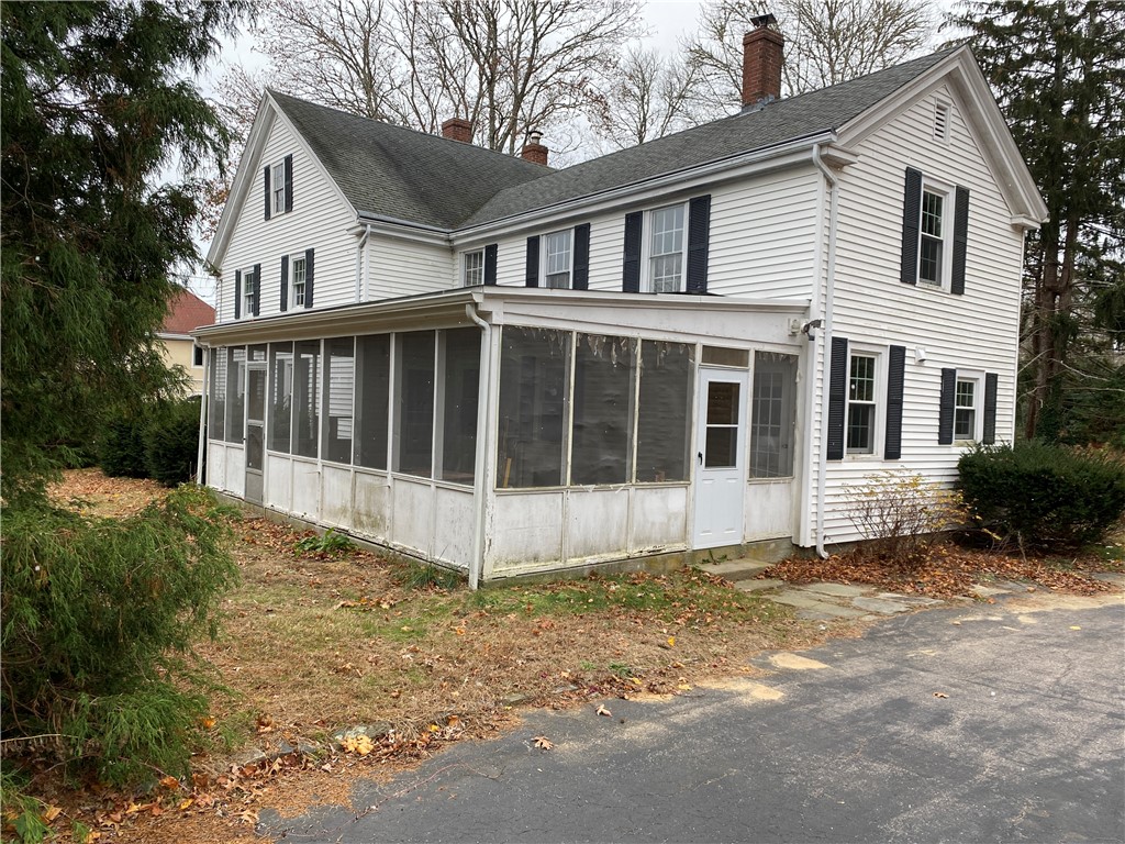162 Shore Road Westerly, RI 02891 - Photo 2 of 33