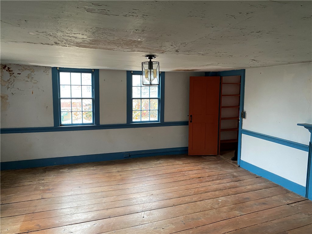 162 Shore Road Westerly, RI 02891 - Photo 6 of 33