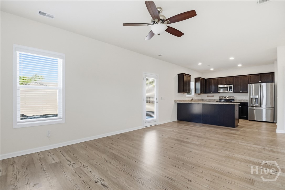 233 Caroline Way Guyton, GA 31312 - Photo 15 of 33 Living room