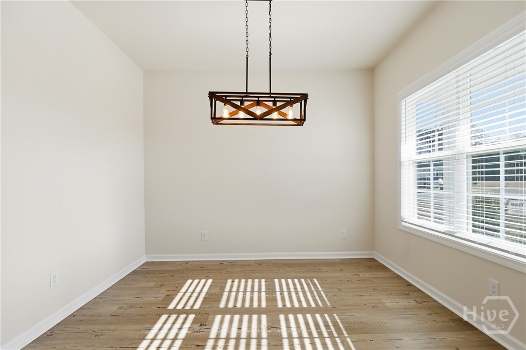 233 Caroline Way Guyton, GA 31312 - Photo 7 of 33 Dining room