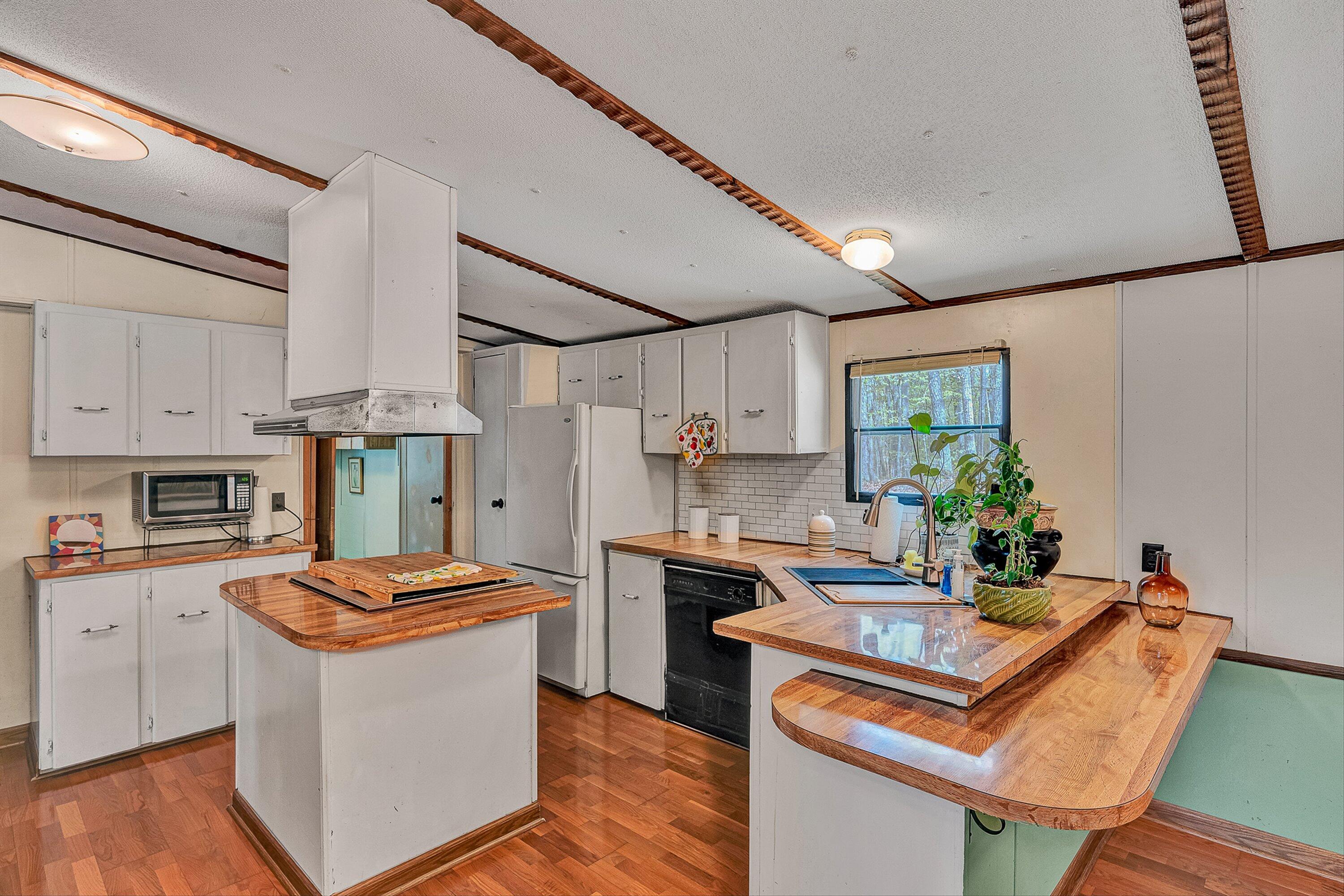 2674 Pico Road Buchanan, VA 24066 - Photo 11 of 59 11-VM-02616