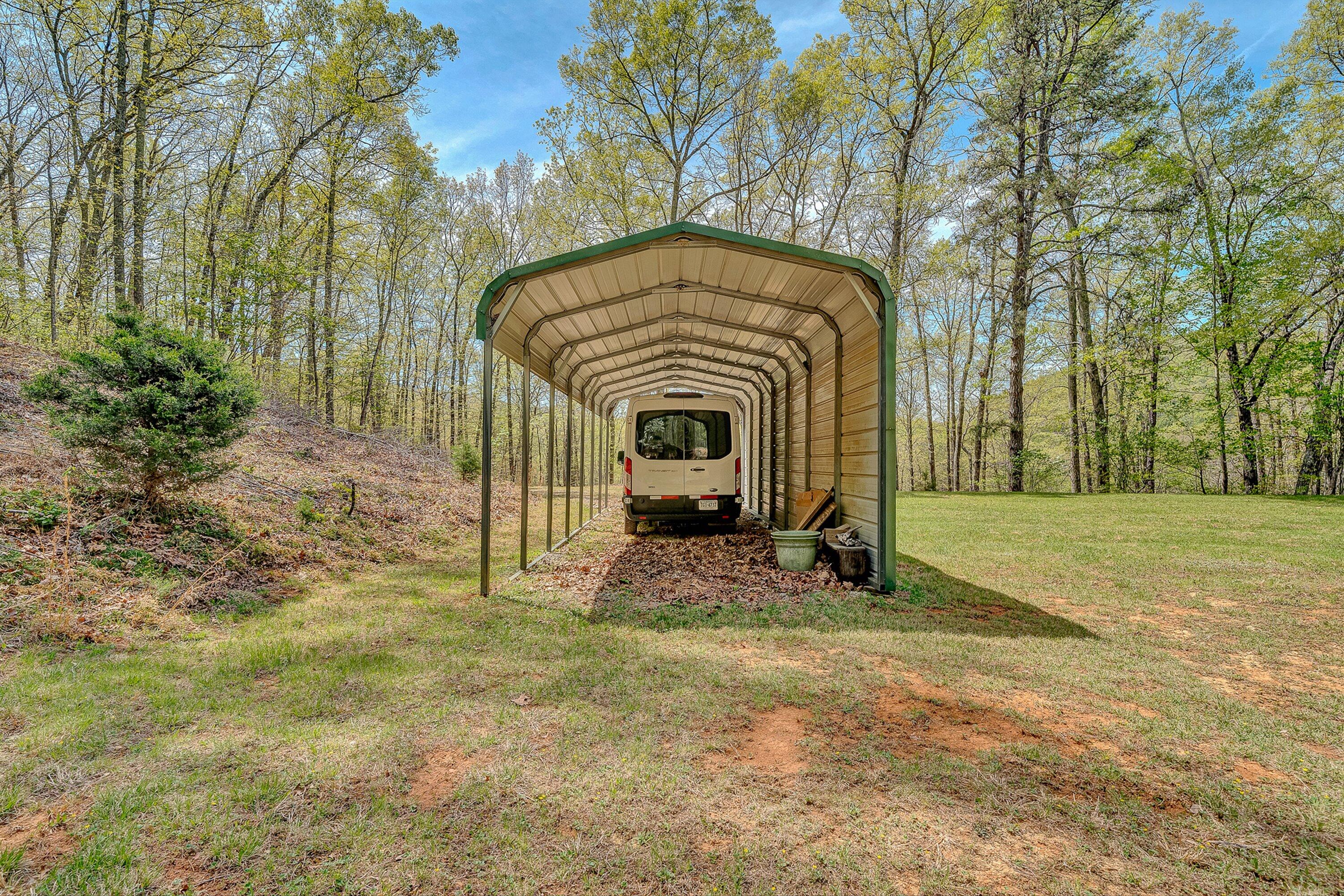 2674 Pico Road Buchanan, VA 24066 - Photo 31 of 59 32-VM-02556