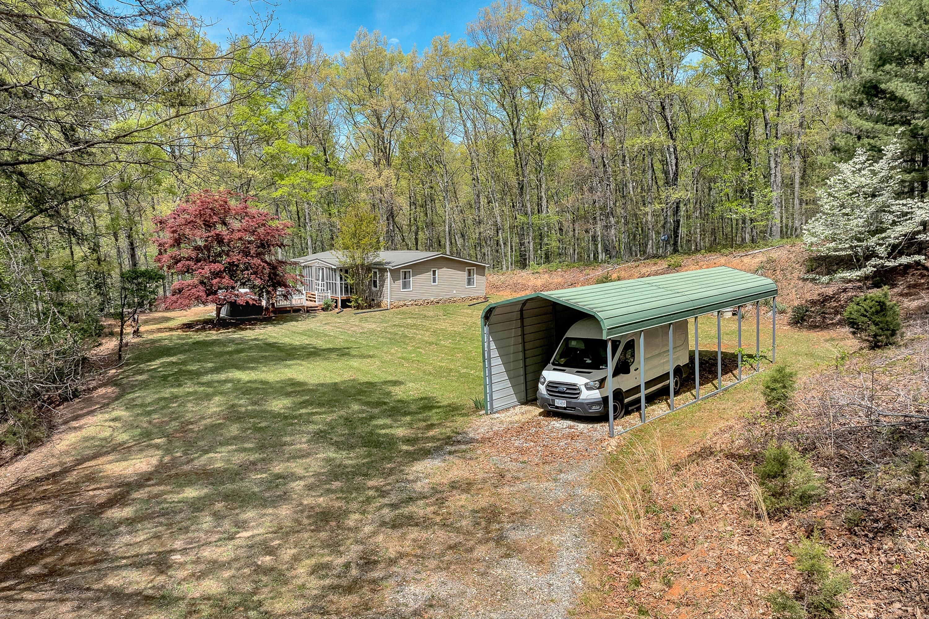 2674 Pico Road Buchanan, VA 24066 - Photo 39 of 59 40-VM-0095