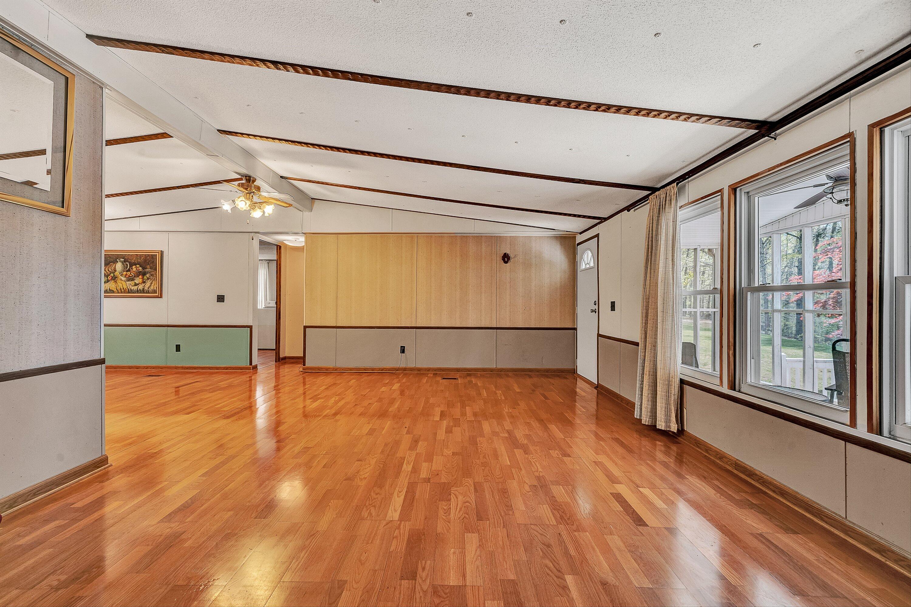 2674 Pico Road Buchanan, VA 24066 - Photo 7 of 59 07-VM-02604