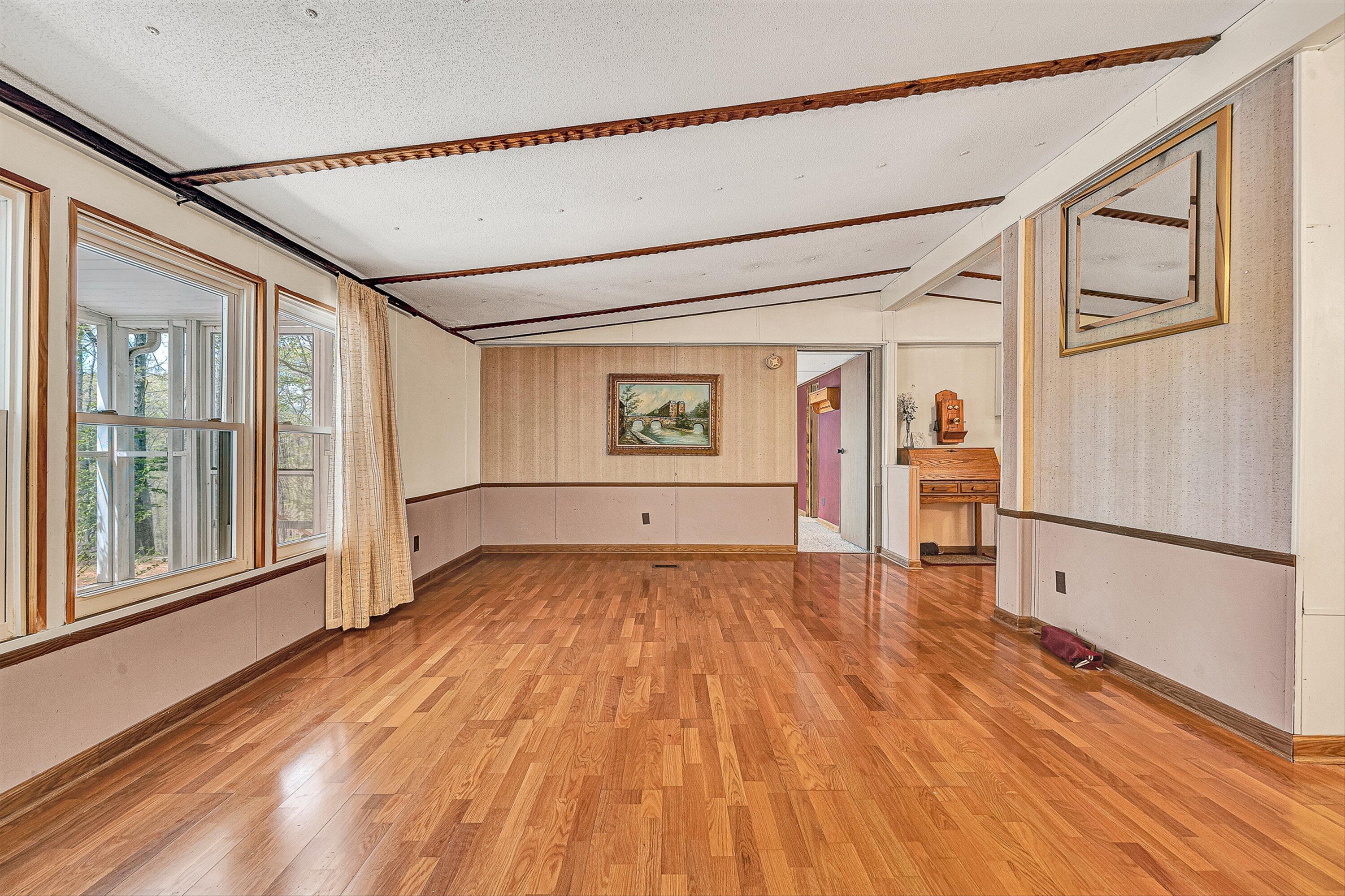 2674 Pico Road Buchanan, VA 24066 - Photo 8 of 59 08-VM-02607