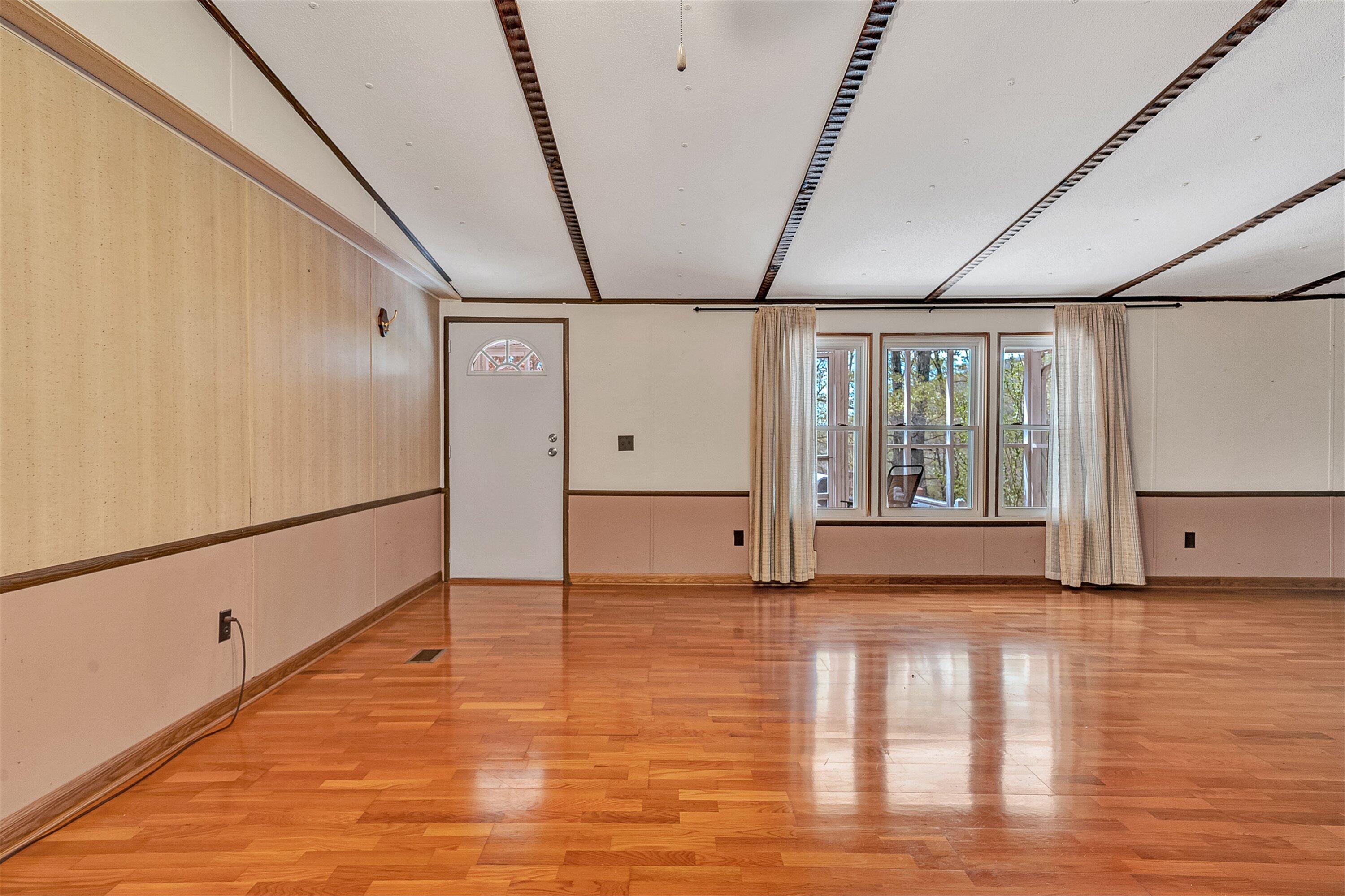 2674 Pico Road Buchanan, VA 24066 - Photo 9 of 59 09-VM-02610