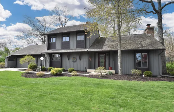 $675,000 | 41 Campus Court, Wind Point, WI 53402