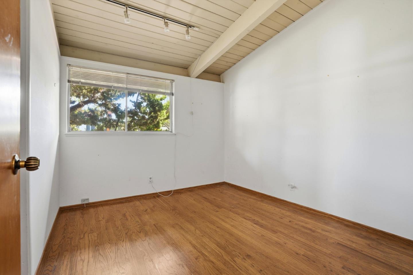 3868 Louis Road Palo Alto, CA 94303 - Photo 13 of 27